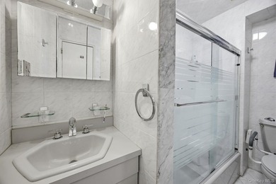 The best deal in Forest Hills! We are super excited to present - photo 8
