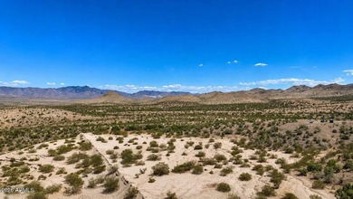 Stella Ranch presents a rare opportunity to own more than 4,000 - photo 2