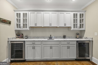 Experience luxury lakefront living on Lake Hartwell in Lavonia - photo 17