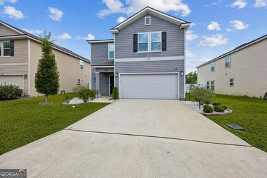This beautifully maintained, single-owner two-story home was - photo 2