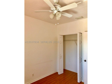Beautiful waterfront view unit. Located in a quiet and great - photo 12