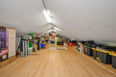 Move-In Ready Upper Two Bedroom in Bell Park Gardens! Offering a - photo 13