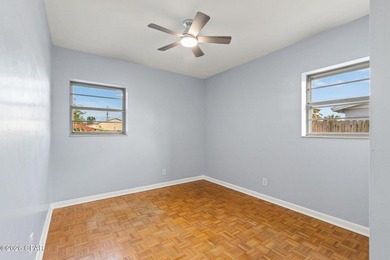 UNDER CONTRACT - SELLER ACCEPTING BACK UP OFFERS. This charming - photo 16