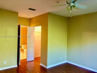 Beautiful waterfront view unit. Located in a quiet and great - photo 19