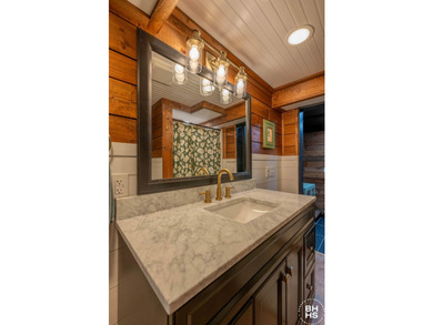 Beautifully renovated Adirondack chalet with no rental - photo 20