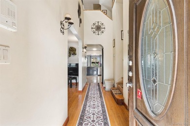Rare 6-Level Architectural Masterpiece in North Flushing - photo 3