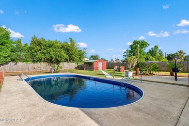 UNDER CONTRACT - SELLER ACCEPTING BACK UP OFFERS. This charming - photo 27