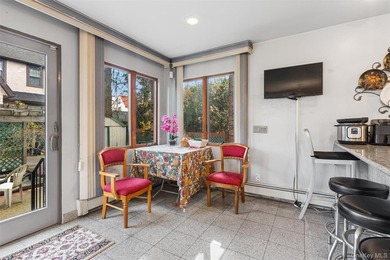 Rare 6-Level Architectural Masterpiece in North Flushing - photo 9