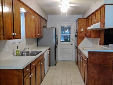 MOTIVATED SELLER !!! THEY ARE WILLING TO GIVE A $10,000.00 - photo 3