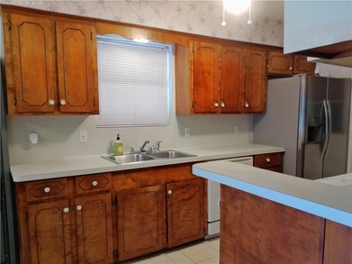 MOTIVATED SELLER !!! THEY ARE WILLING TO GIVE A $10,000.00 - photo 8