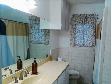 MOTIVATED SELLER !!! THEY ARE WILLING TO GIVE A $10,000.00 - photo 10