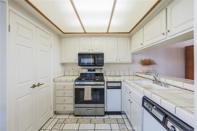 Wowza, Wowza, Wowza...A rare opportunity to own in one of the - photo 10