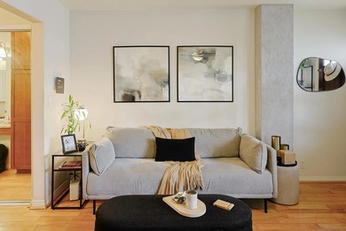 Welcome to this functional and stylish VA-approved studio condo - photo 15