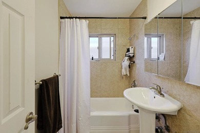 Welcome to this functional and stylish VA-approved studio condo - photo 21