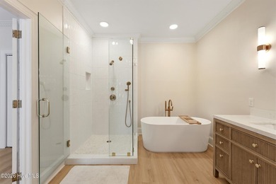 Nestled on a quiet cul-de-sac in a small, upscale neighborhood - photo 22