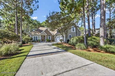 Welcome to this exceptional 4 bedroom, 3.5 bath home overlooking - photo 3