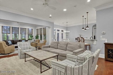 Welcome to this exceptional 4 bedroom, 3.5 bath home overlooking - photo 9