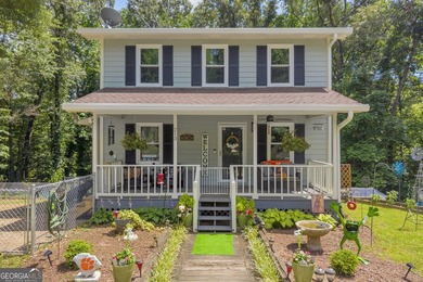 Motivated Seller!!! Adorable Cape Cod-style home offering charm - photo 1