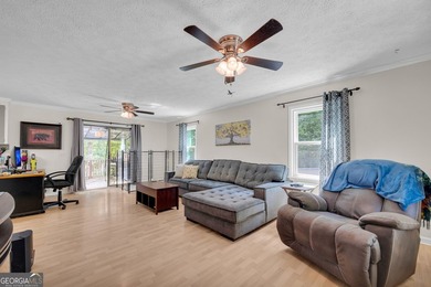 Motivated Seller!!! Adorable Cape Cod-style home offering charm - photo 3