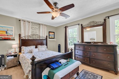 Motivated Seller!!! Adorable Cape Cod-style home offering charm - photo 6
