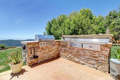 Enjoy sweeping Monterey Bay views, as far as your eyes can see - photo 26