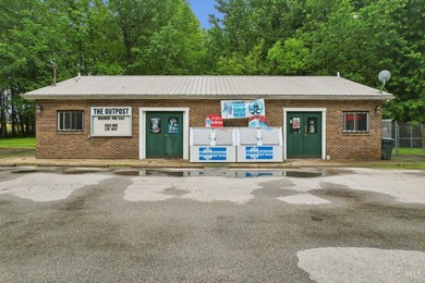 Turn-key commercial opportunity with established business on - photo 1