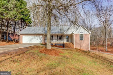 Lake Lanier Home For Sale in Oakwood Georgia