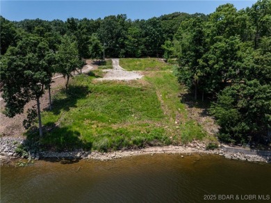 Lake Lot Sale Pending in Lake Ozark, Missouri
