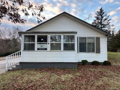 Ore Lake Home Sale Pending in Brighton Michigan