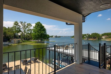 Welcome to 509 Hi Circle N, Unit B, where modern luxury meets - photo 2