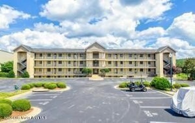 Turnkey unit in A Building Harbor Pointe. A204 is a 3-bedroom 3 - photo 2