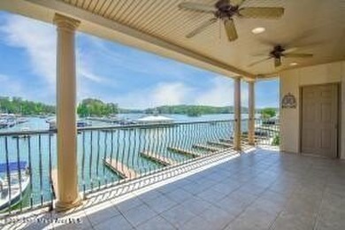 Turnkey unit in A Building Harbor Pointe. A204 is a 3-bedroom 3 - photo 7