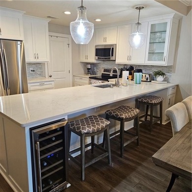 Turnkey unit in A Building Harbor Pointe. A204 is a 3-bedroom 3 - photo 9