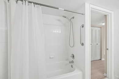 Welcome to Laguna of Vero Beach! Highly motivated seller - photo 16