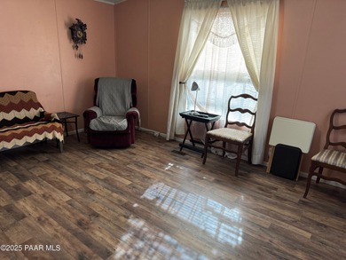 Welcome to this charming starter home in the heart of Cordes