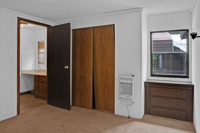 Well-maintained modular home on three lots located on a quiet - photo 35