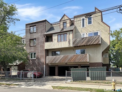 Great opportunity for owner-occupants and investors alike! This - photo 1