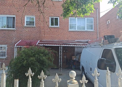 Colonial Style Home. This Home Features 3 Bedrooms, 1.5 Baths - photo 1