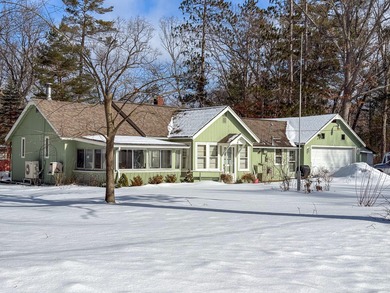 Houghton Lake Home Active Under Contract in Prudenville Michigan