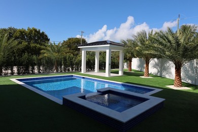 Stunning brand-new waterfront estate offering 6 bedrooms and 8 - photo 11