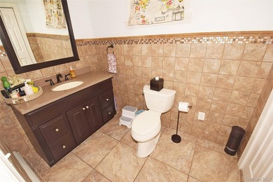 *This beautifully maintained 3bedroom, 2.5-bath home offers a - photo 12