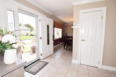 *This beautifully maintained 3bedroom, 2.5-bath home offers a - photo 15