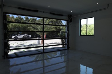 Stunning brand-new waterfront estate offering 6 bedrooms and 8 - photo 18
