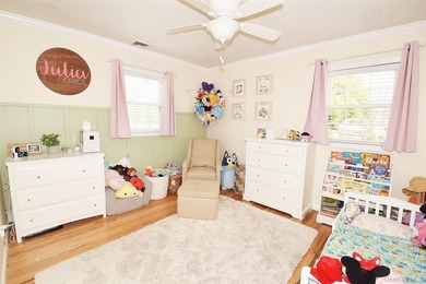 *This beautifully maintained 3bedroom, 2.5-bath home offers a - photo 18