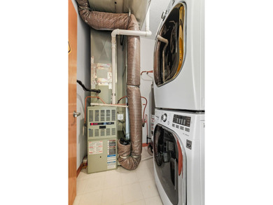 Welcome to this well-maintained 1-bedroom, 2-bath - photo 21