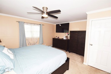 *This beautifully maintained 3bedroom, 2.5-bath home offers a - photo 22