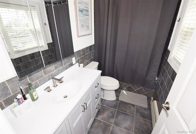 *This beautifully maintained 3bedroom, 2.5-bath home offers a - photo 23