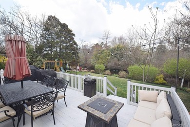 *This beautifully maintained 3bedroom, 2.5-bath home offers a - photo 26