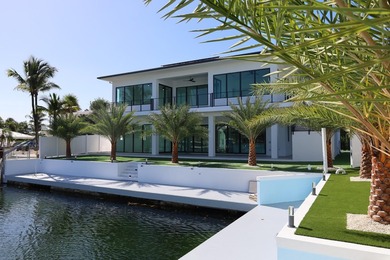 Stunning brand-new waterfront estate offering 6 bedrooms and 8 - photo 27
