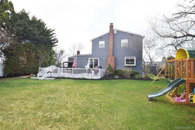 *This beautifully maintained 3bedroom, 2.5-bath home offers a - photo 28